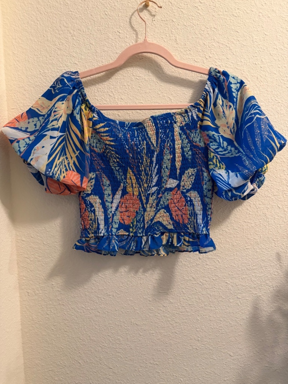 Flying Tomato Tropical Smocked Crop Top | Puff Sleeve | Size M | Like New - Picture 2 of 6